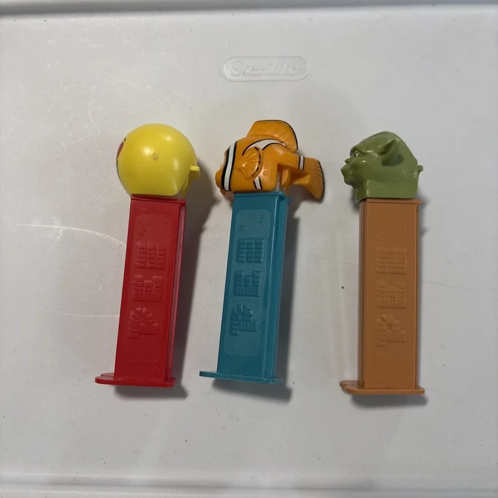 Pez Dispenser Lot 3 Disney Nemo Star Wars Yoda And Smiley